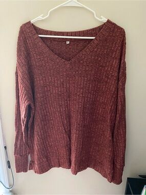 V-Neck Ribbed Tunic Sweater in Burnt Rust